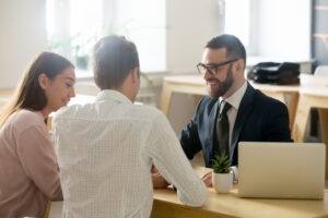 lawyer-talking-to-clients